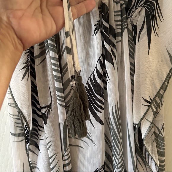 KONA SOL Tropical Leaf Coverup - Picture 4 of 6